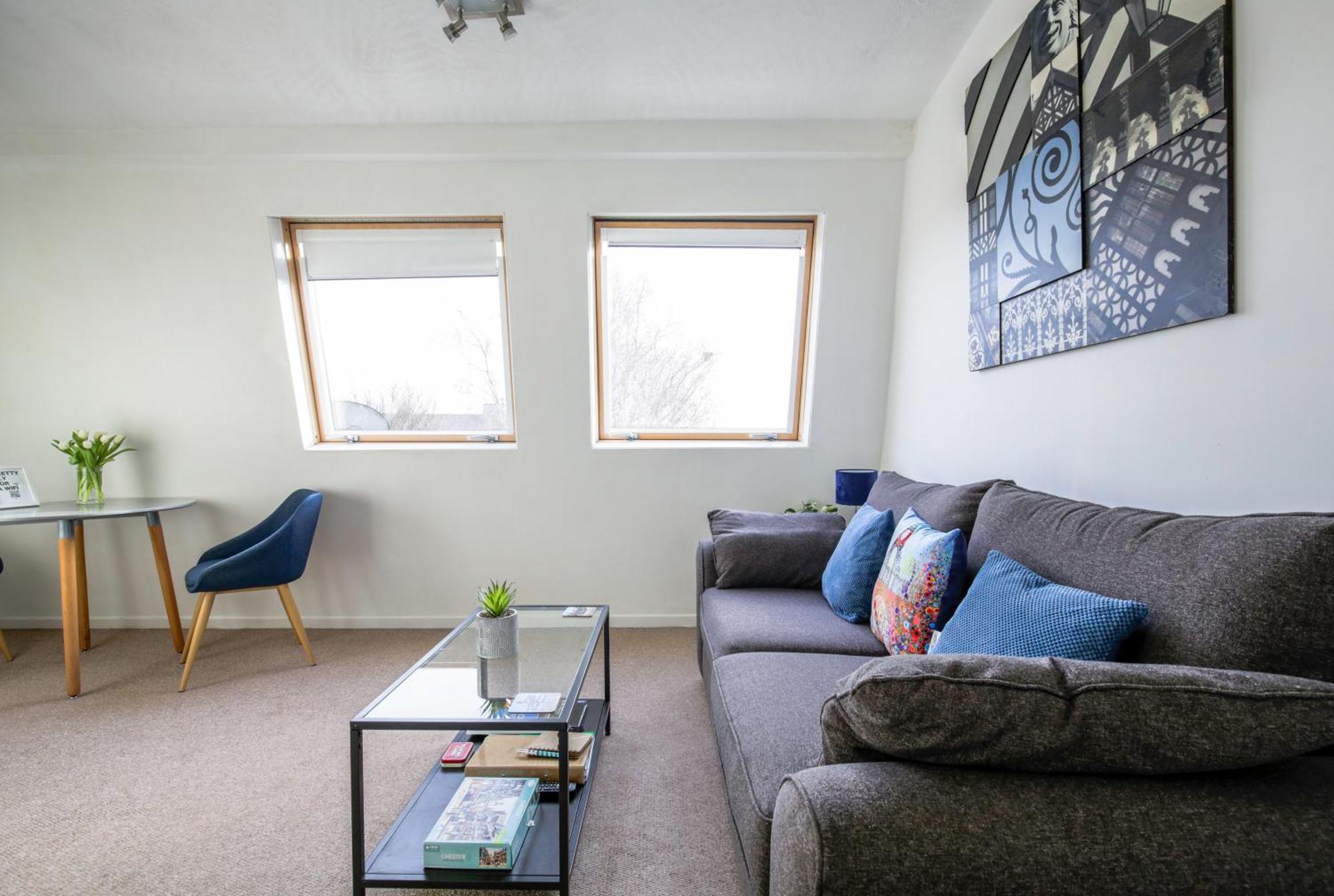Chester Stays - Best Value Apartment With Free Parking In The Heart Of Честер Экстерьер фото