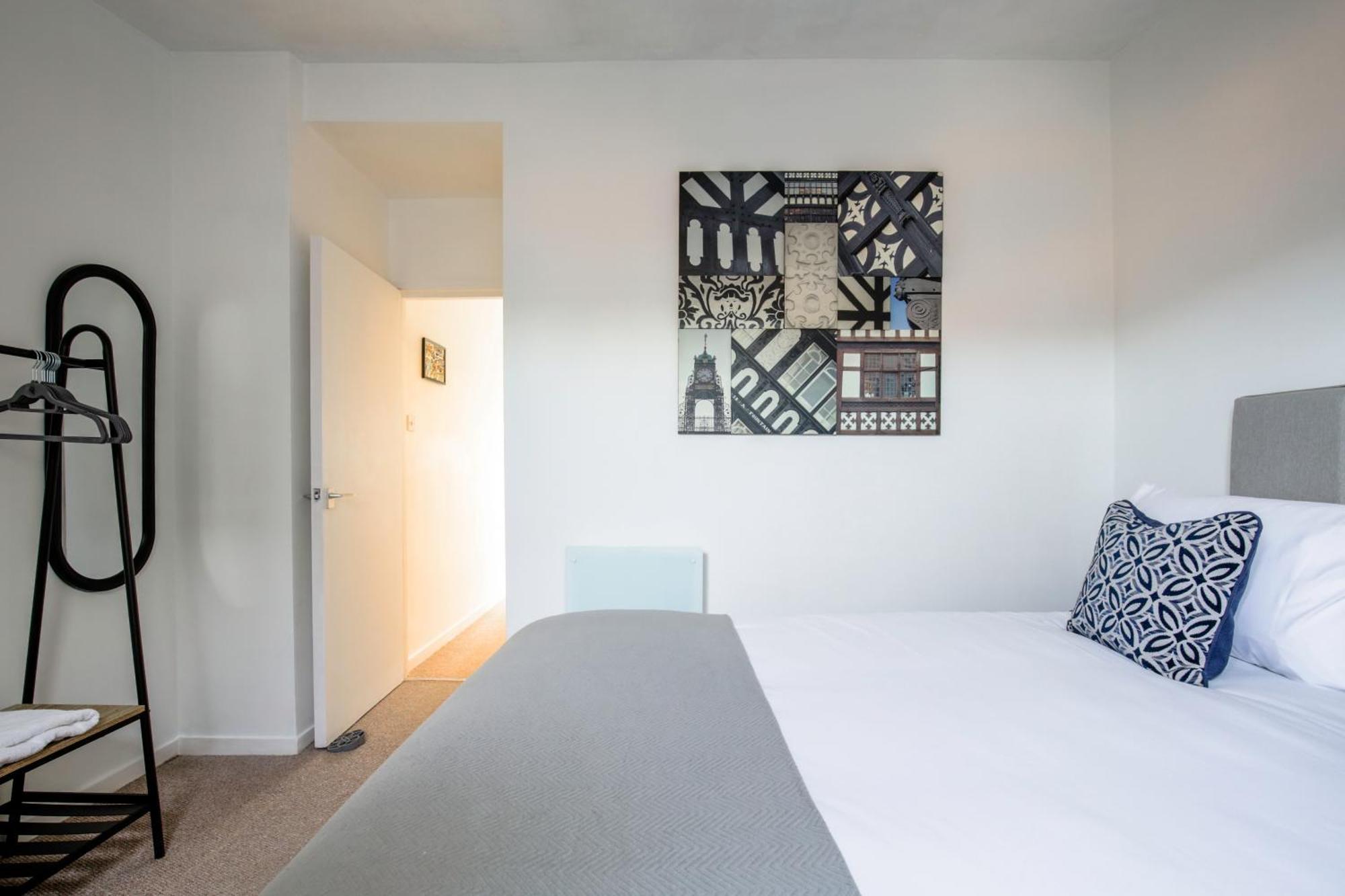 Chester Stays - Best Value Apartment With Free Parking In The Heart Of Честер Экстерьер фото