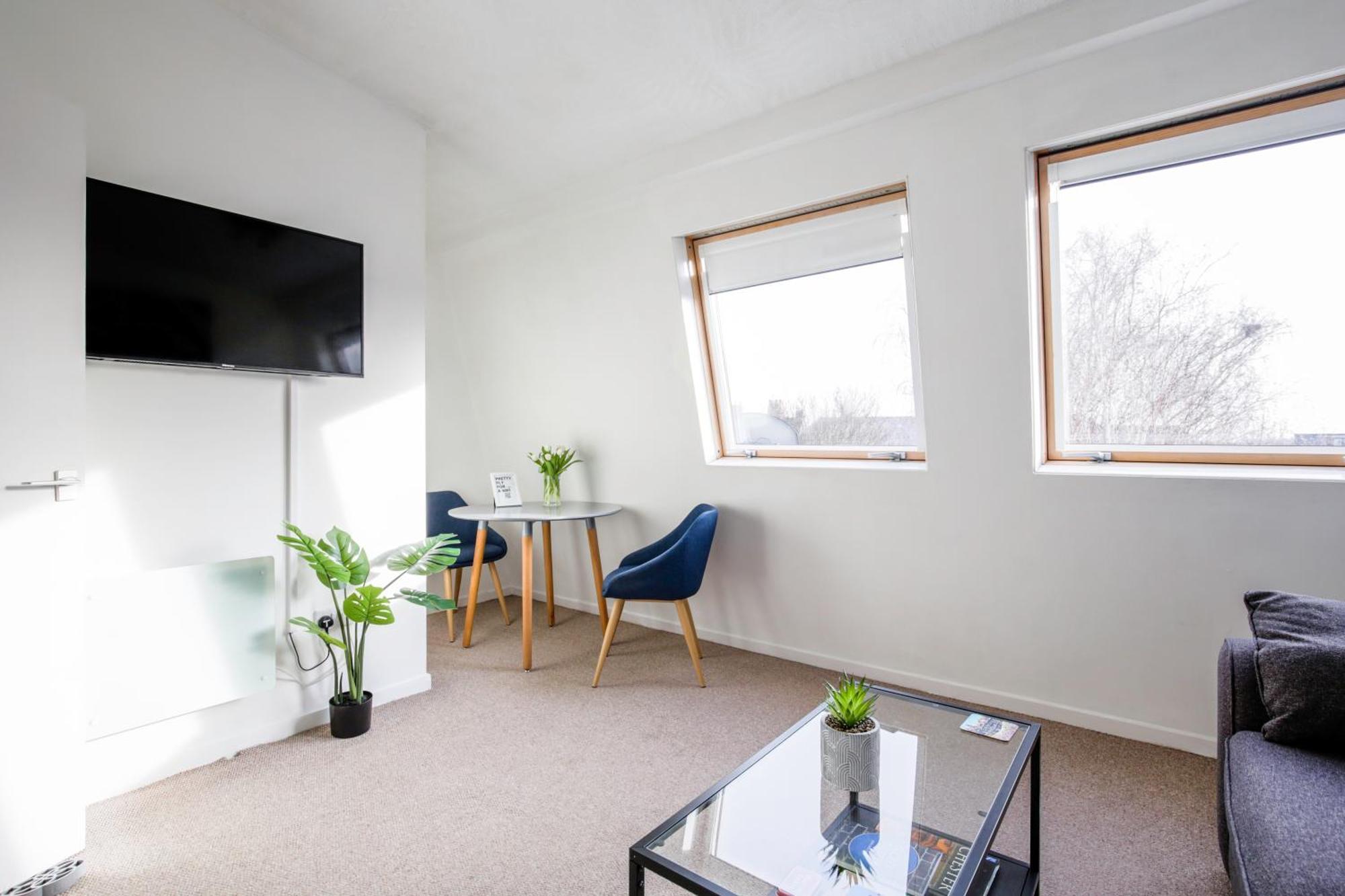 Chester Stays - Best Value Apartment With Free Parking In The Heart Of Честер Экстерьер фото