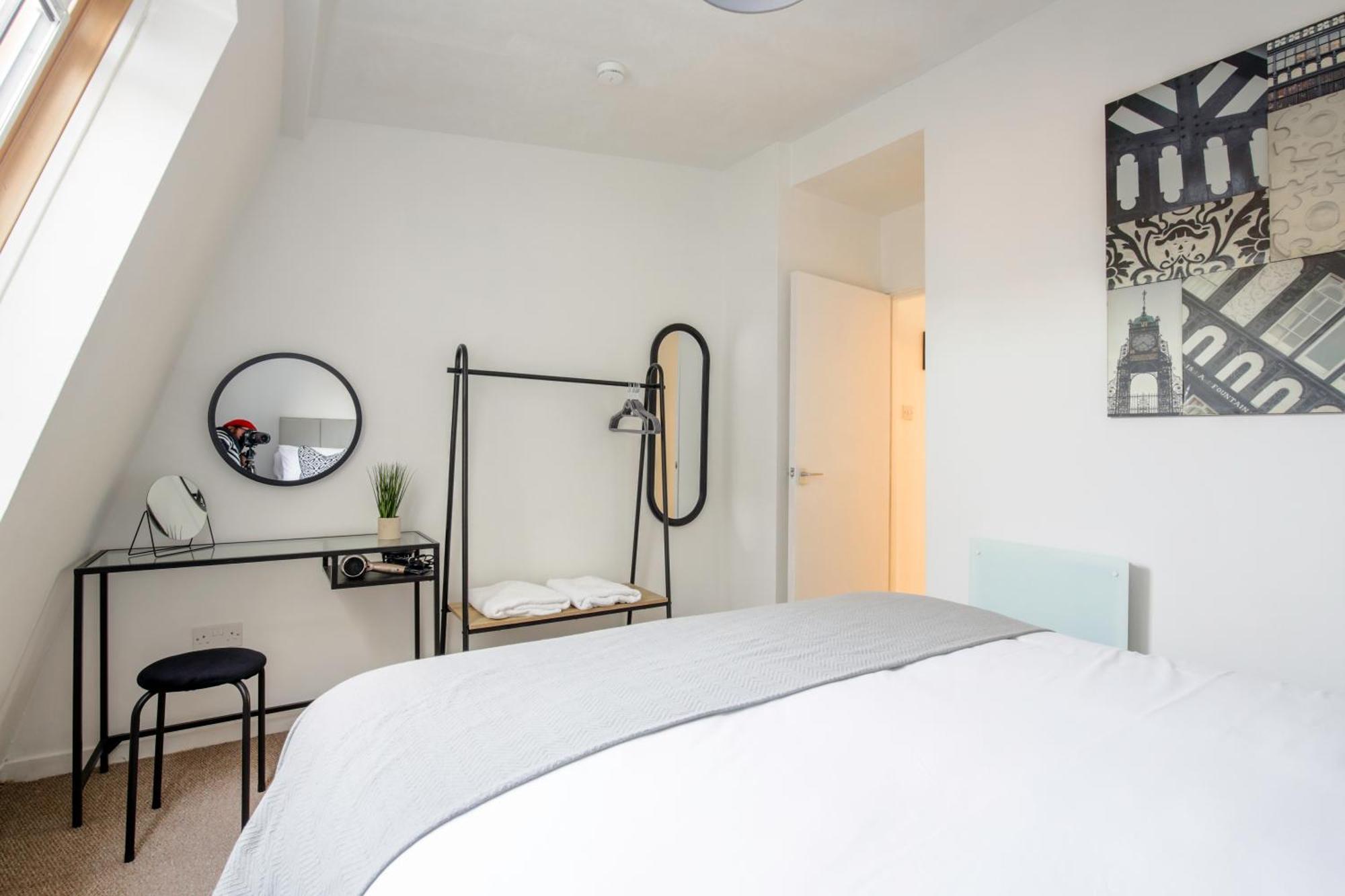 Chester Stays - Best Value Apartment With Free Parking In The Heart Of Честер Экстерьер фото