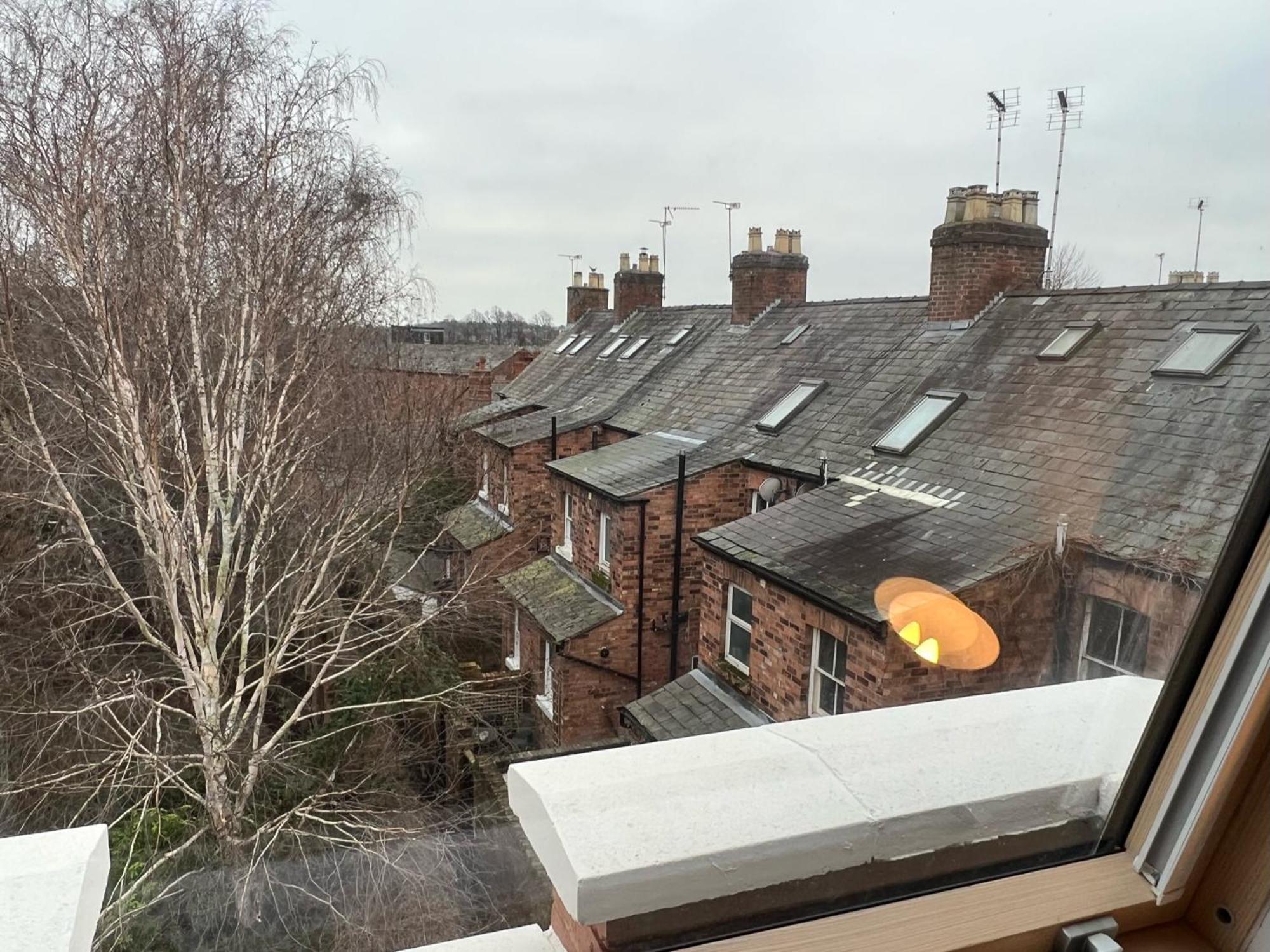 Chester Stays - Best Value Apartment With Free Parking In The Heart Of Честер Экстерьер фото